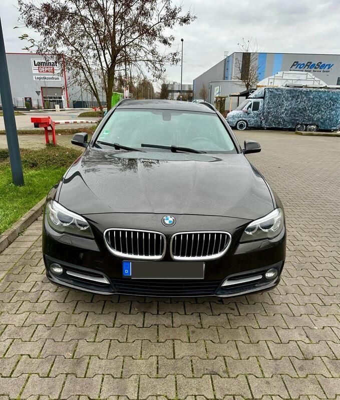 Schwarz Gebraucht 2014 BMW 518 Performance Kombi | 10.500 € (Teuer) - Bild 1/4
