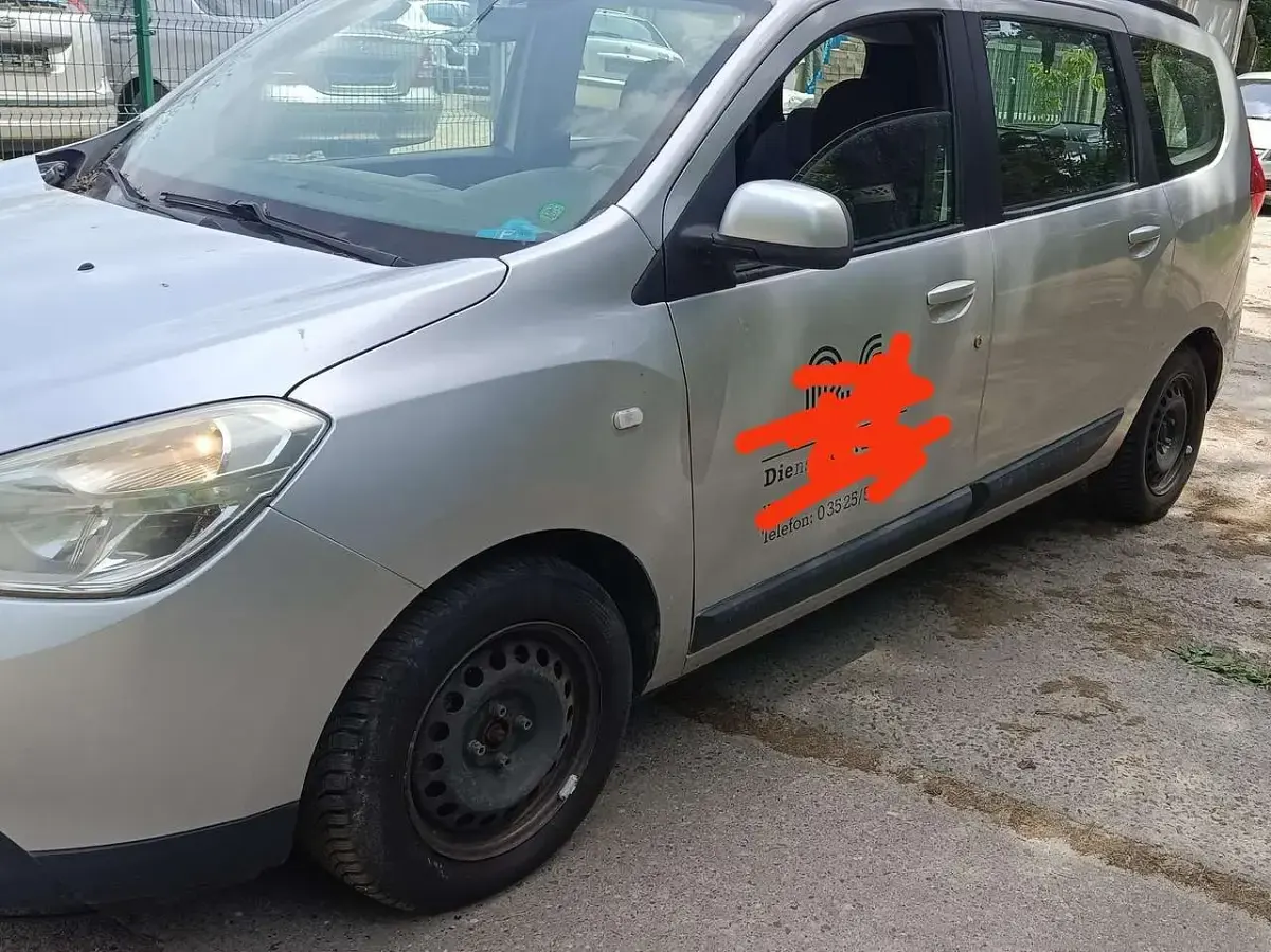 Gebraucht Dacia Lodgy Prestige 107 PS (78 kW) 2012 Grau etoile Van / Kleinbus