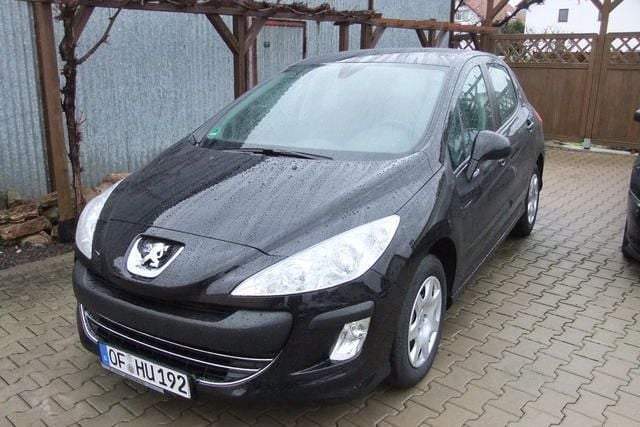 Schwarz metallic Gebraucht 2008 Peugeot 308 Tendance Limousine | 7.990 € - Bild 1/4