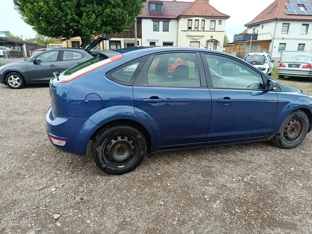 Używany Ford Focus Style 101 KM (74 kW) 2008 Sedan/Limuzyna
