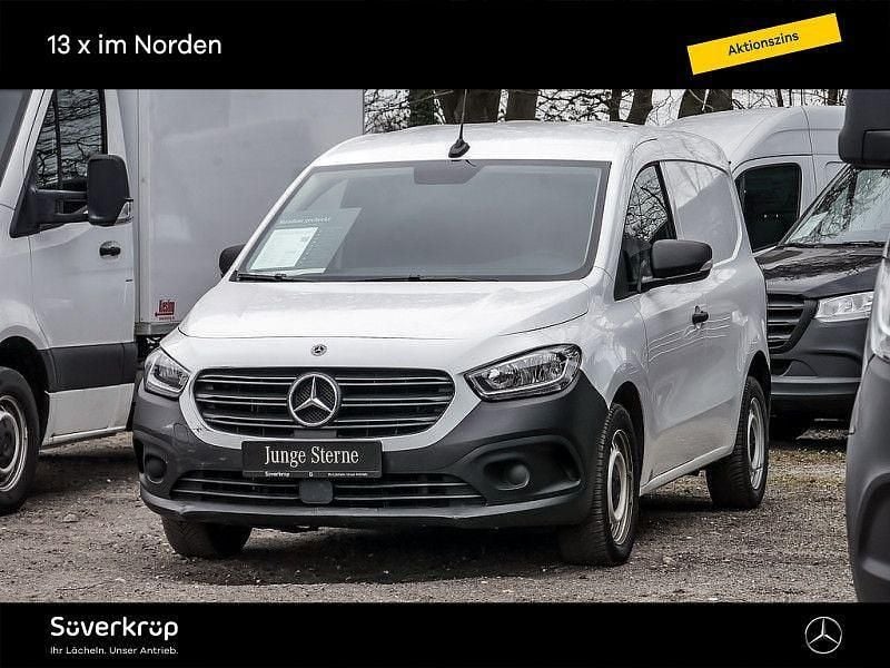 Weiß Gebraucht 2023 Mercedes Citan 112 Van / Kleinbus | 20.647 € (Superpreis) - Bild 1/4
