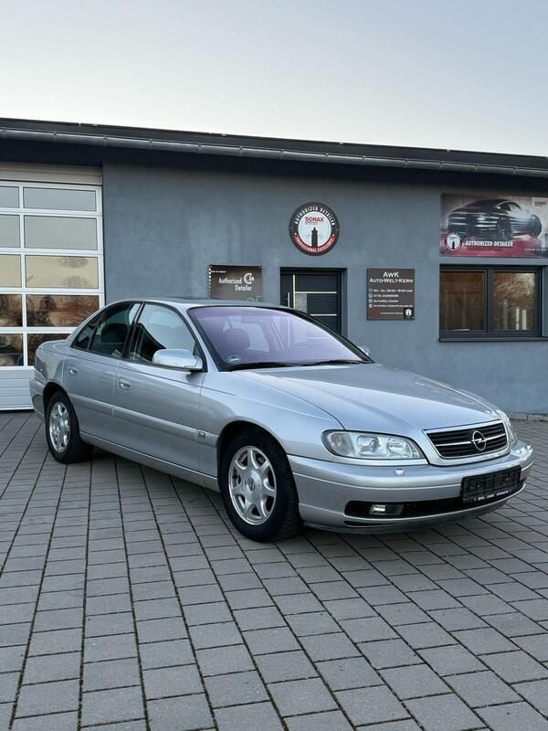 Silber Gebraucht 2002 Opel Omega Limousine | 3.999 € - Bild 1/4