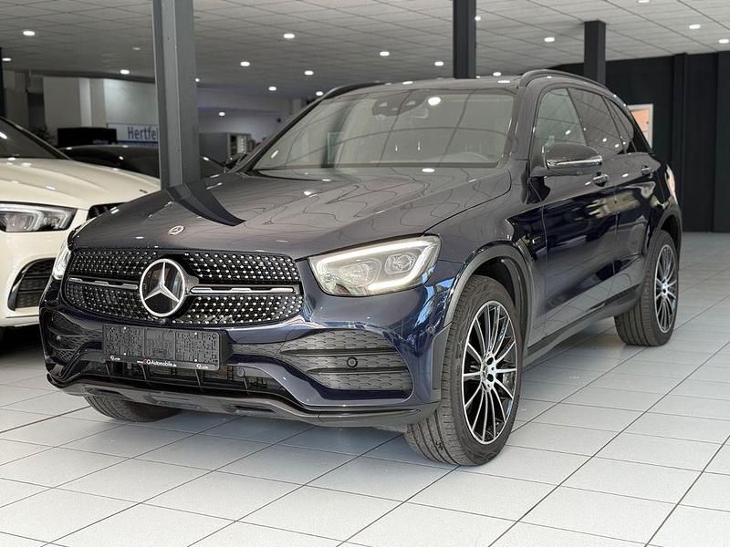 Blau Gebraucht 2021 Mercedes GLC300e AMG SUV | 35.990 € (Fairer Preis) - Bild 1/4
