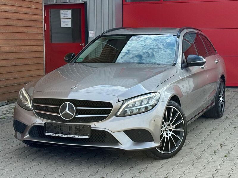 Silber Gebraucht 2018 Mercedes C220 Avantgarde Limousine | 16.990 € (Teuer) - Bild 1/4