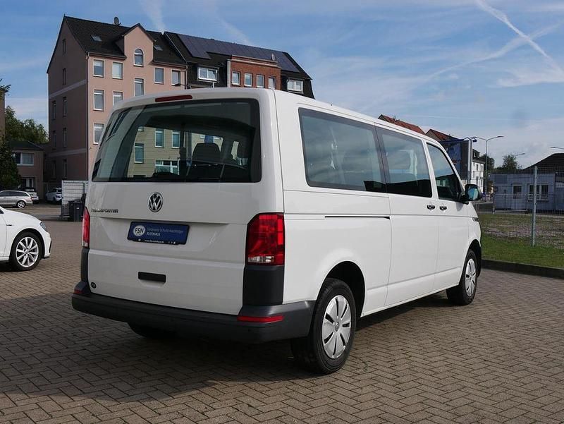 Gebraucht VW T6.1 150 PS (110 kW) 2021 Weiß / candyweiß Van