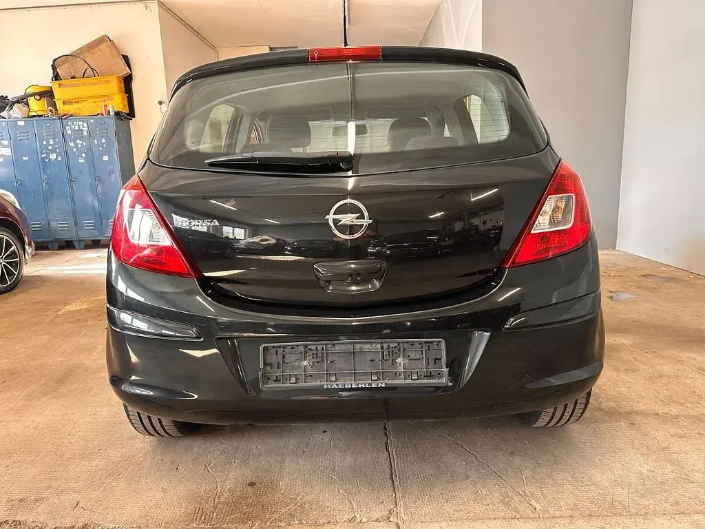 Gebraucht Opel Corsa Active 87 PS (63 kW) 2013 Schwarz Kleinwagen