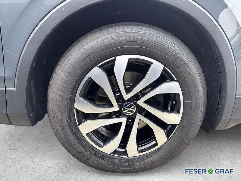 Gebraucht VW Tiguan Active 122 PS (89 kW) 2022 Delfingrau metallic SUV