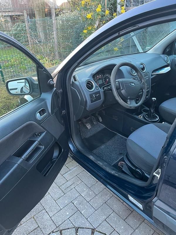 Gebraucht Ford Fusion 96 PS (70 kW) 2006 Blau Kleinwagen