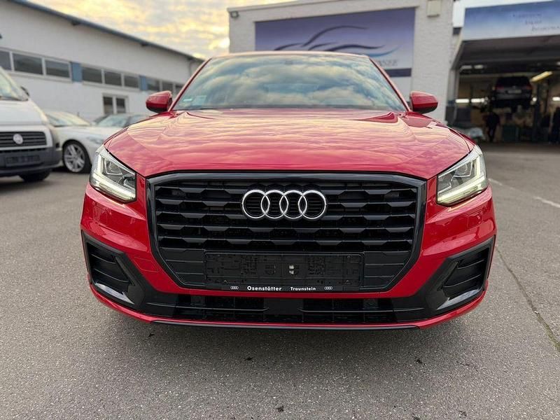 Gebraucht Audi Q2 S-Line 150 PS (110 kW) 2020 Rot SUV