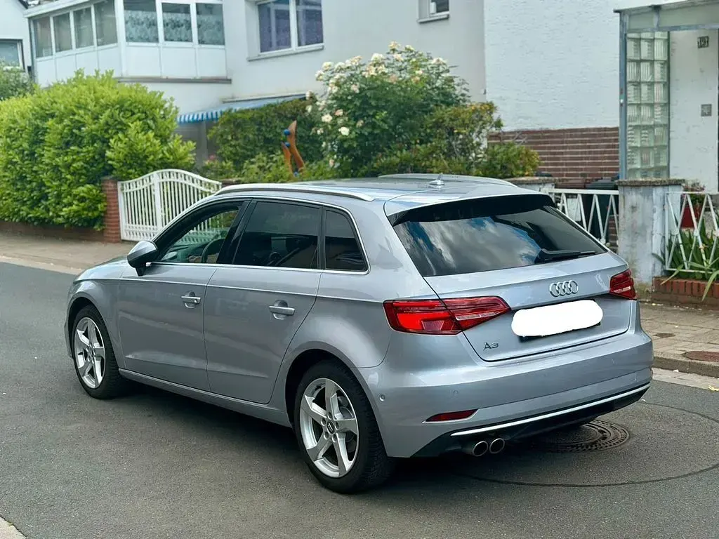 Gebraucht Audi A3 Sport 150 PS (110 kW) 2018 Silber Limousine
