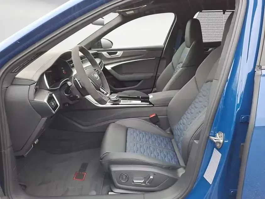 Second-hand Audi RS6 Performance 630 CP (463 kW) 2025 Albastru Break