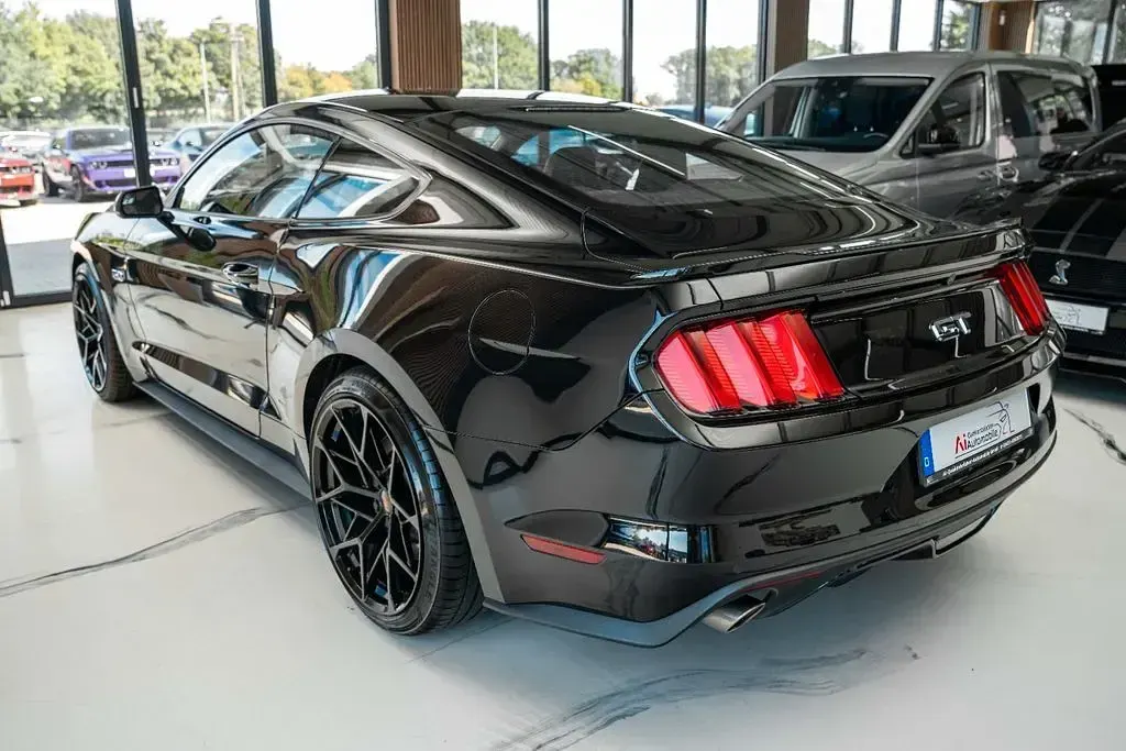 Gebraucht Ford Mustang GT Premium 441 PS (324 kW) 2016 Schwarz Coupé