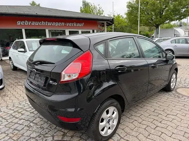 Gebraucht Ford Fiesta Trend 80 PS (58 kW) 2013 Schwarz Limousine