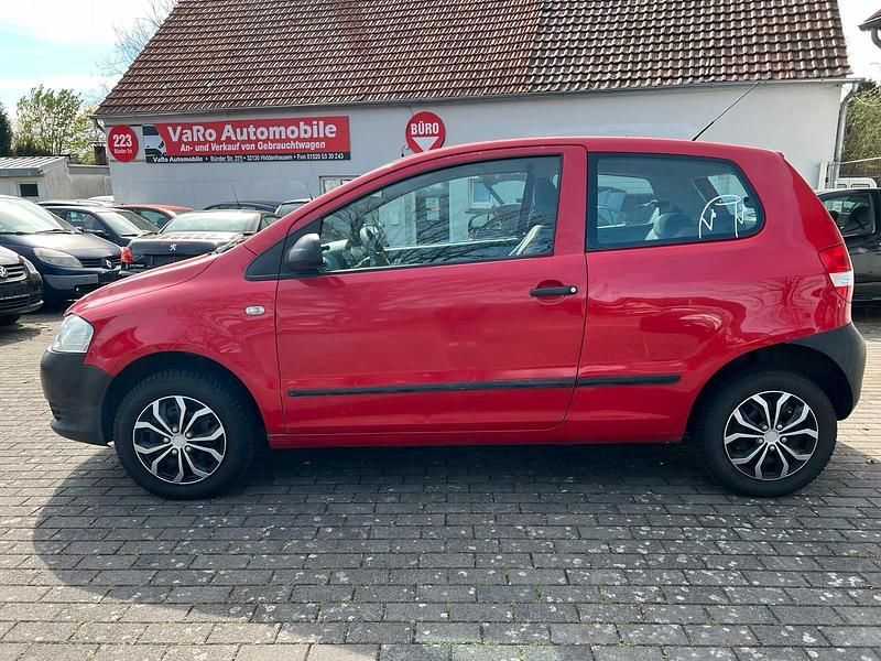 Gebraucht VW Fox 54 PS (39 kW) 2006 Rot Kleinwagen