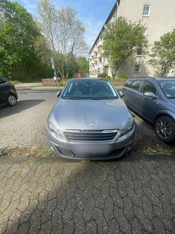 Gebraucht 2015 Peugeot 308 Allure Kombi | 5.900 € (Guter Preis) - Bild 1/4