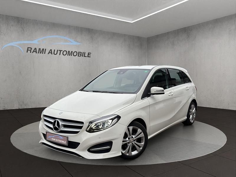 Weiß Gebraucht 2016 Mercedes B180 Van / Kleinbus | 8.499 € (Fairer Preis) - Bild 1/4