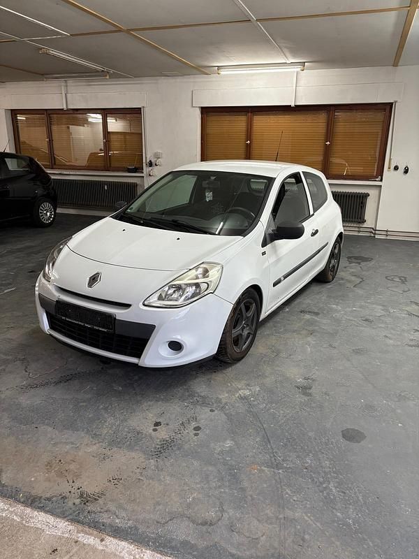 Gebraucht Renault Clio IV 75 PS (55 kW) 2012 Weiß Kleinwagen