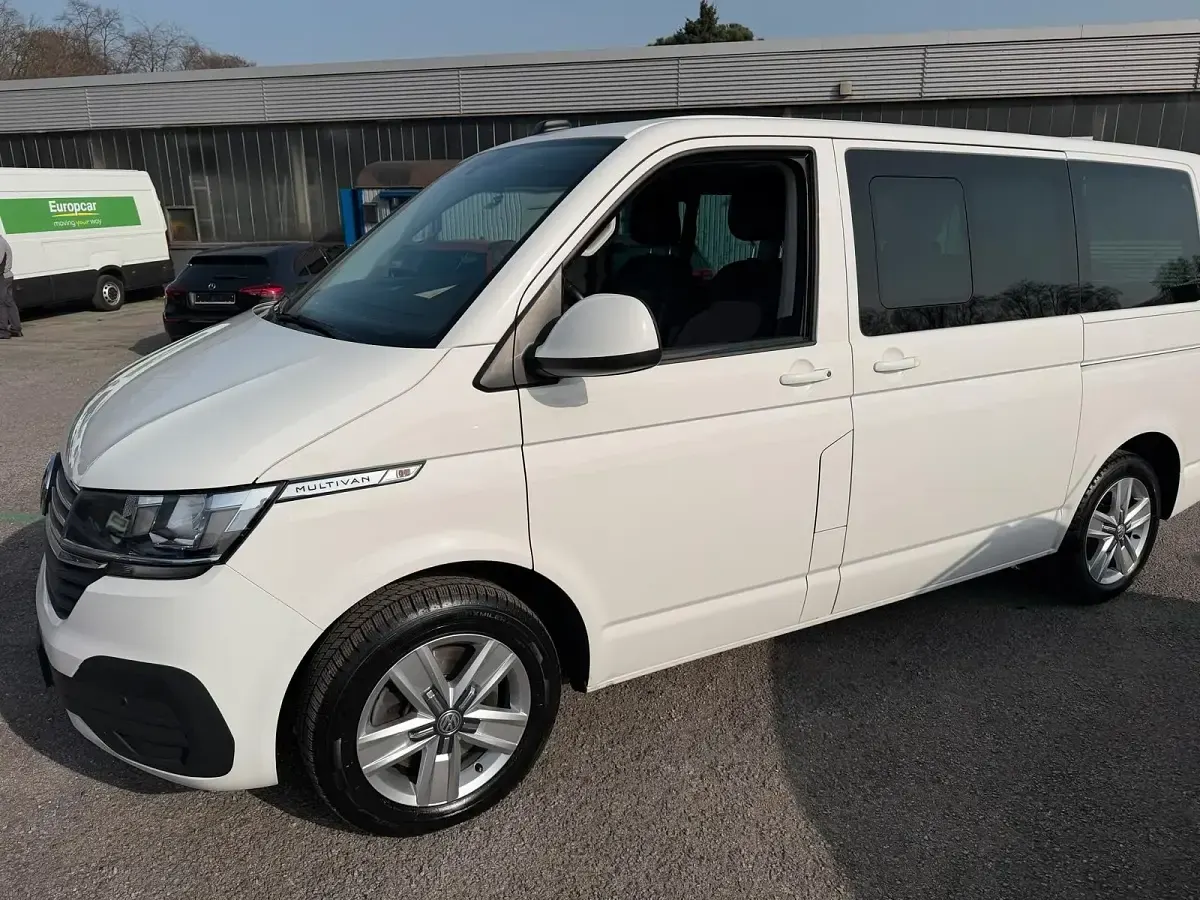Gebraucht VW Multivan 198 PS (145 kW) 2020 Weiß Van / Kleinbus