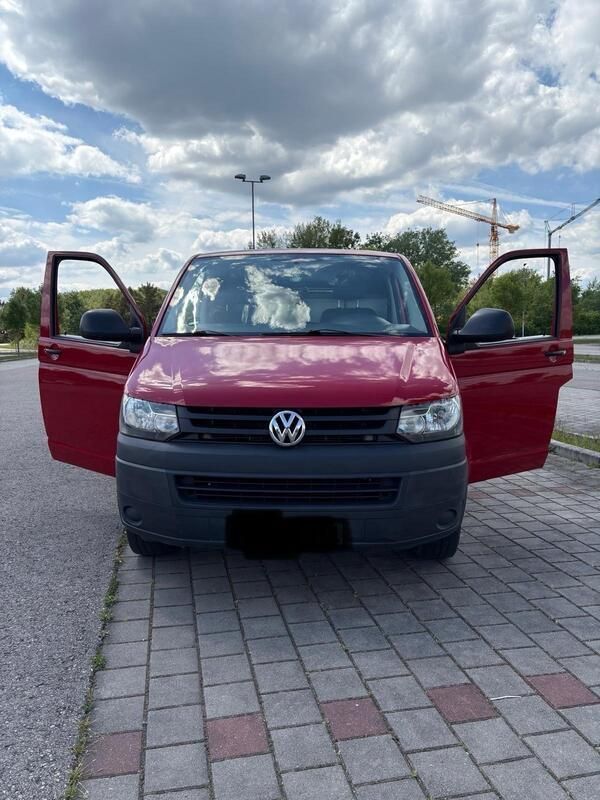 Rot Gebraucht 2011 VW T5 Van | 16.100 € - Bild 1/4