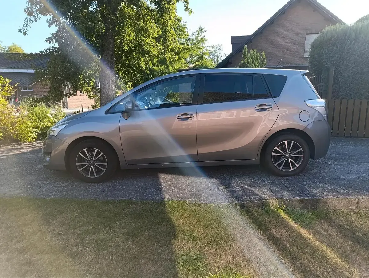 Gebraucht Toyota Verso 116 PS (85 kW) 2015 Van / Kleinbus