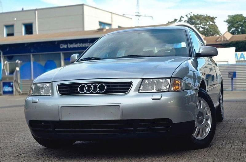 Silber Gebraucht 1997 Audi A3 Ambiente Limousine | 3.990 € (Teuer) - Bild 1/4