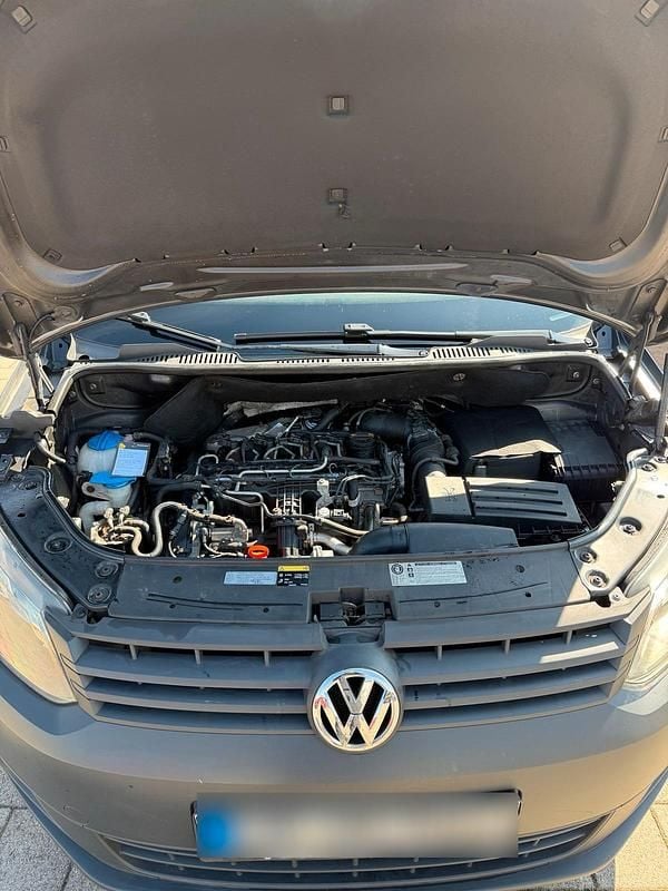 Usata VW Caddy 102 CV (75 kW) 2012 Blu Monovolume