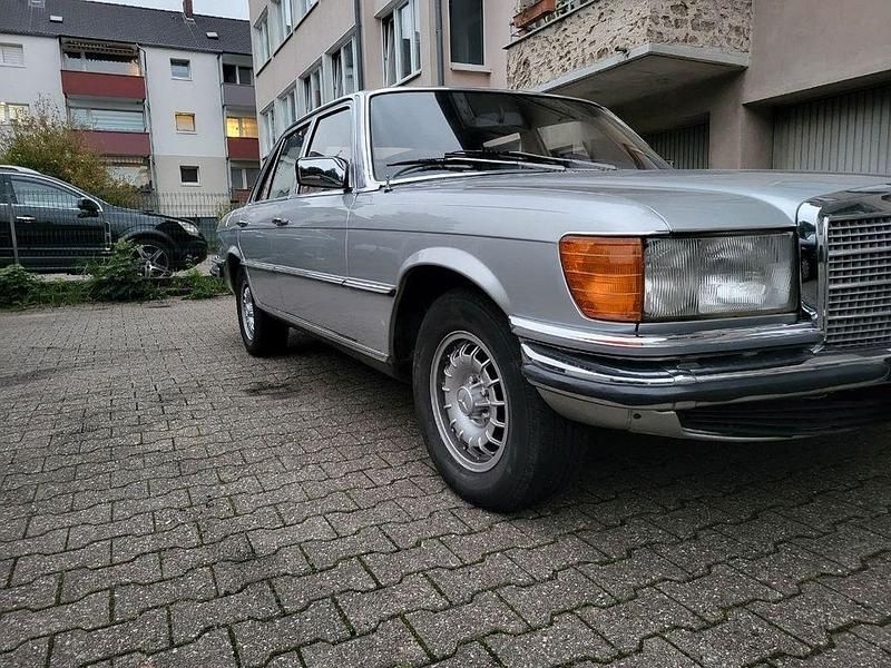 Gebraucht Mercedes S280 160 PS (117 kW) 1973 Silber Limousine