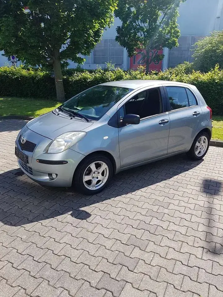 Gebraucht Toyota Yaris Sol 87 PS (63 kW) 2006 Grau Limousine