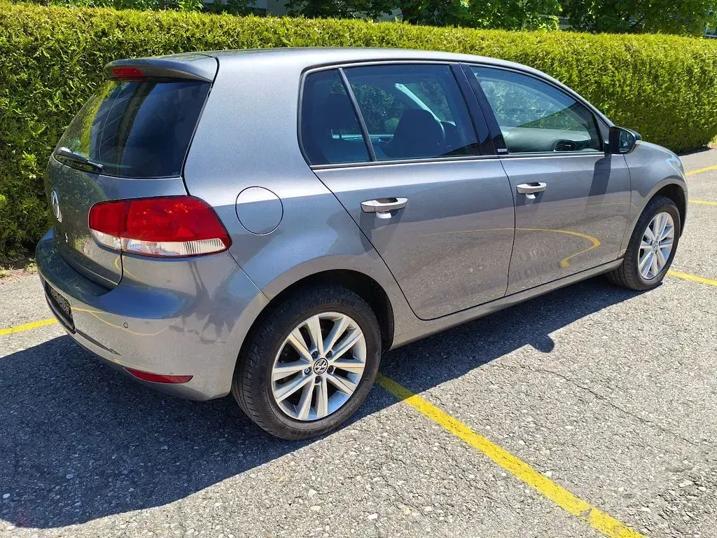 Gebraucht VW Golf VI Style 140 PS (102 kW) 2011 Grau Kleinwagen