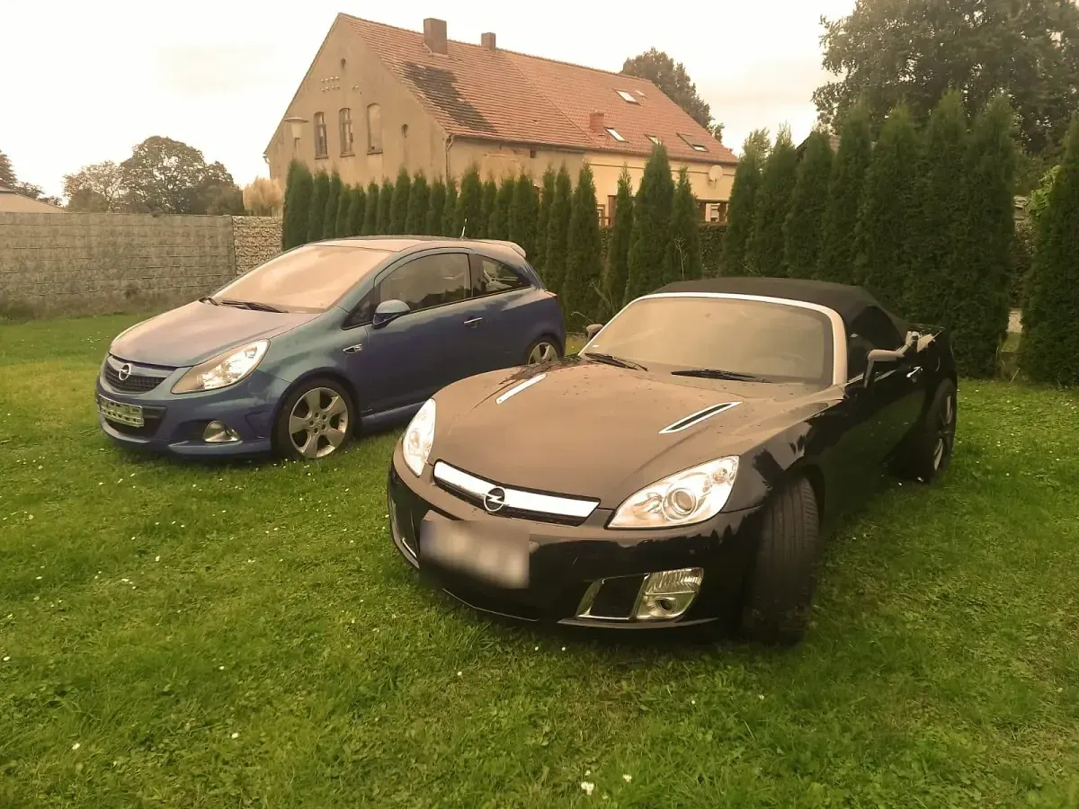 Usata Opel GT 265 CV (194 kW) 2009 Nero Cabrio