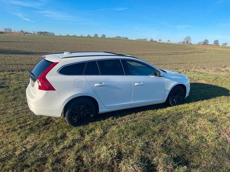 Gebraucht Volvo V60 215 PS (158 kW) 2014 Weiß Kombi