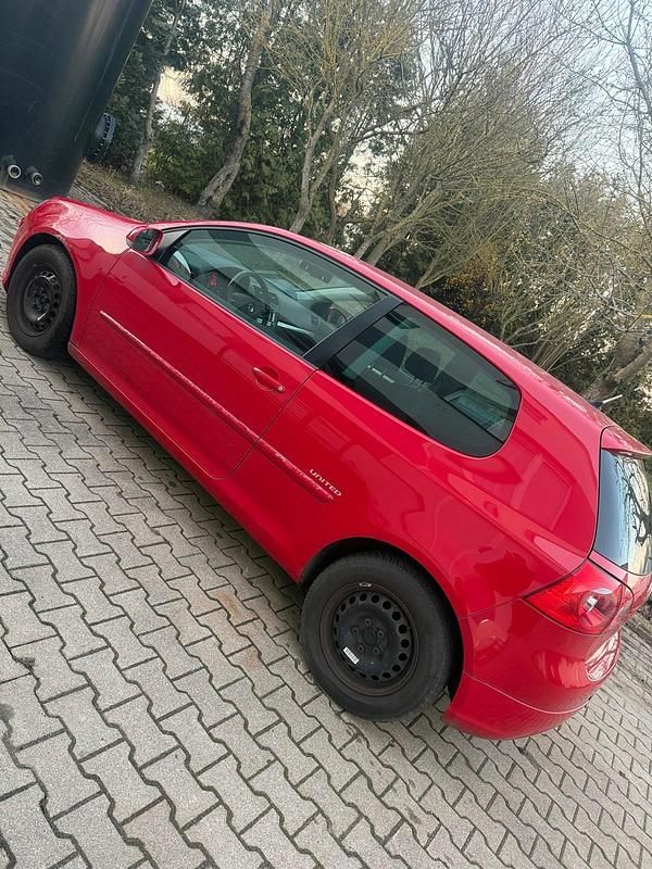 Gebraucht VW Golf V 122 PS (89 kW) 2008 Rot Kleinwagen
