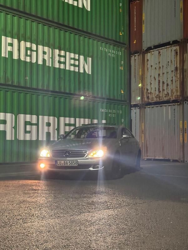 Silber Gebraucht 2008 Mercedes CLS320 Limousine | 8.899 € (Fairer Preis) - Bild 1/4