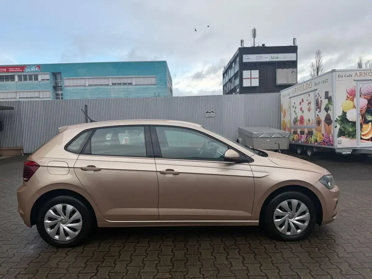 Gebraucht VW Polo Comfortline 75 PS (55 kW) 2018 Orange Kleinwagen