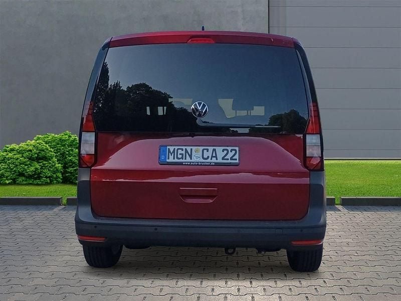 Gebraucht VW Caddy Basis 102 PS (75 kW) 2024 Fortanarot metallic Van / Kleinbus