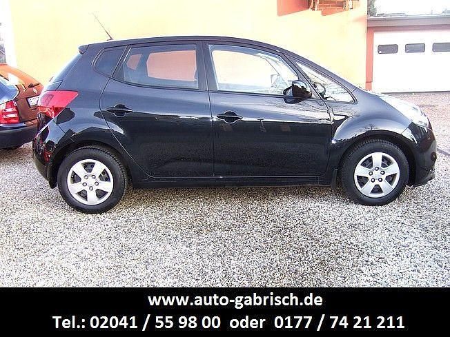 Gebraucht Kia Venga Attract 90 PS (66 kW) 2016 Black pearl Kleinwagen