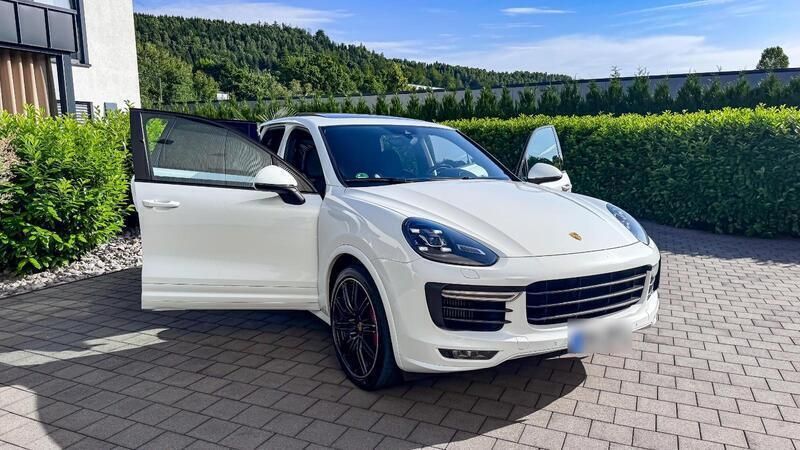 Weiß Gebraucht 2016 Porsche Cayenne GTS Chrono SUV | 34.200 € (Guter Preis) - Bild 1/4