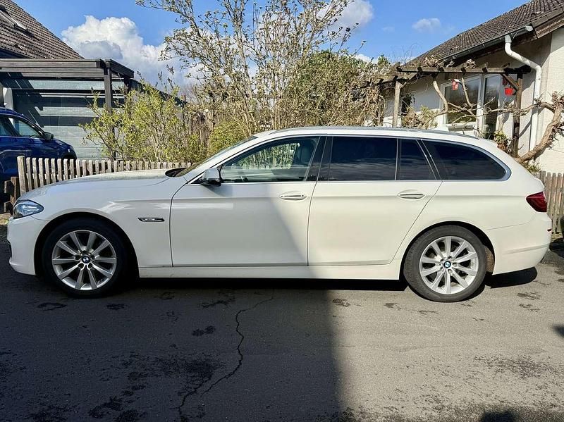Gebraucht BMW 530 258 PS (189 kW) 2014 Weiß Kombi