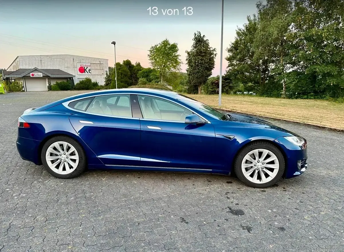 Second-hand Tesla Model S 386 kW (525 CP) 2018 Albastru Hatchback