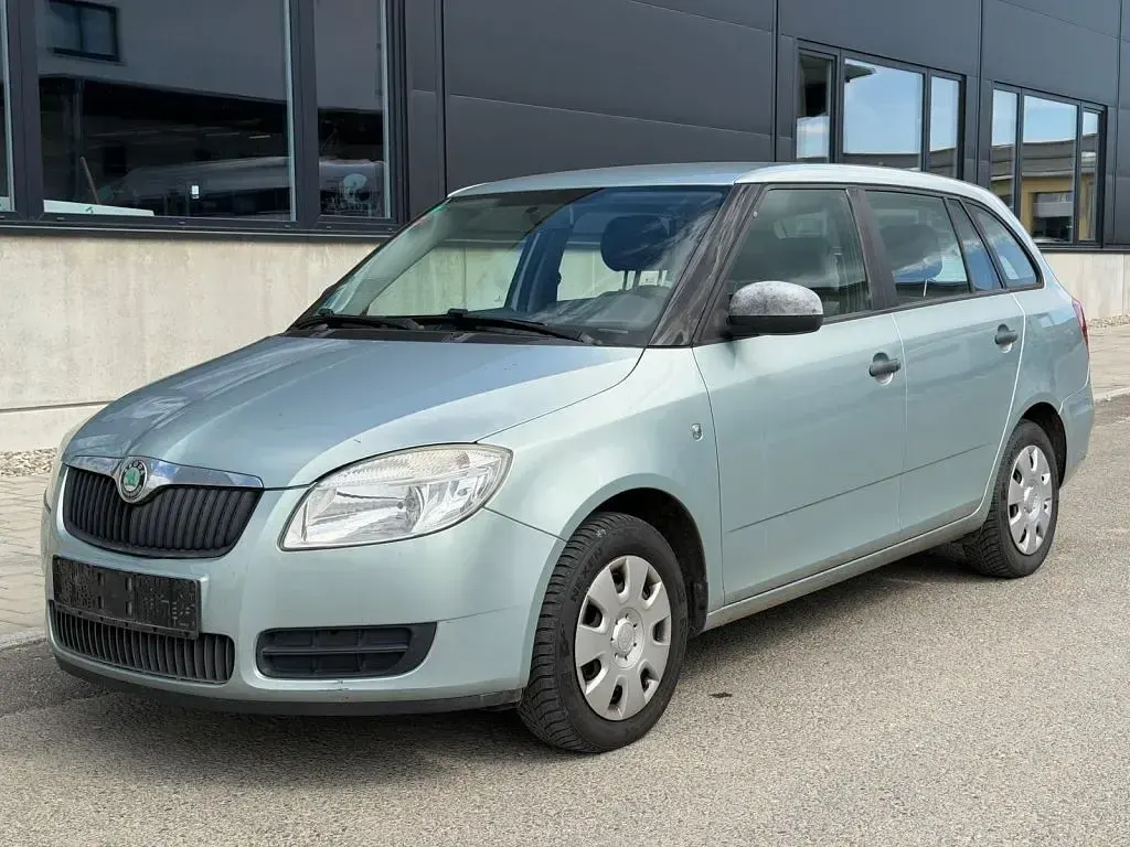 Gebraucht Skoda Fabia 69 PS (50 kW) 2009 Arcticgrn metallic (metallic) Kombi