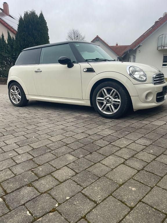 Weiß Gebraucht 2013 Mini Cooper D Kleinwagen | 6.800 € (Superpreis) - Bild 1/4