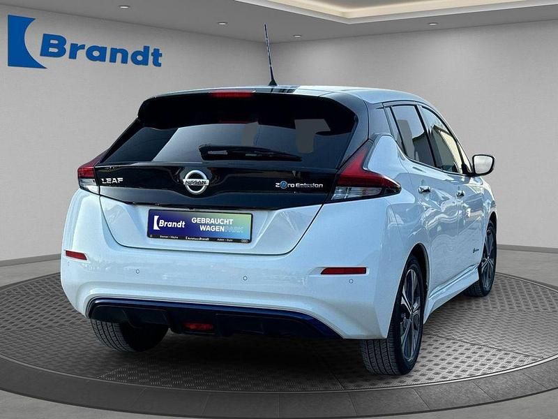 Gebraucht Nissan Leaf Tekna 110 kW (150 PS) 2019 Weiß Kleinwagen