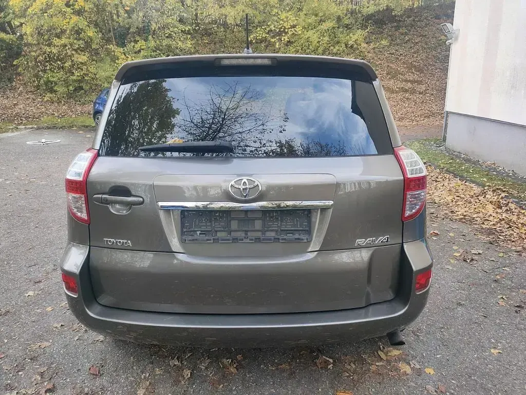 Gebraucht Toyota RAV4 Executive 150 PS (110 kW) 2011 Beige SUV