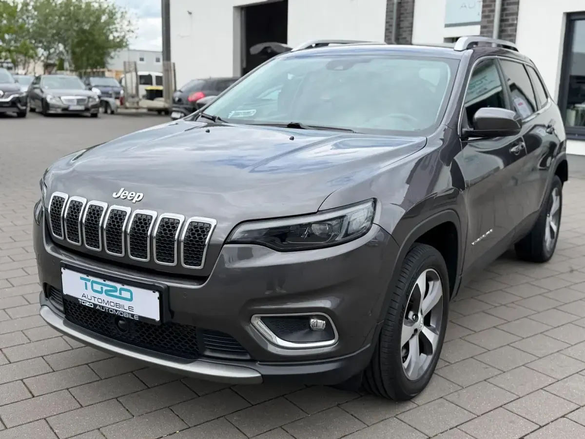 Gebraucht Jeep Cherokee Limited 194 PS (142 kW) 2020 Grau SUV