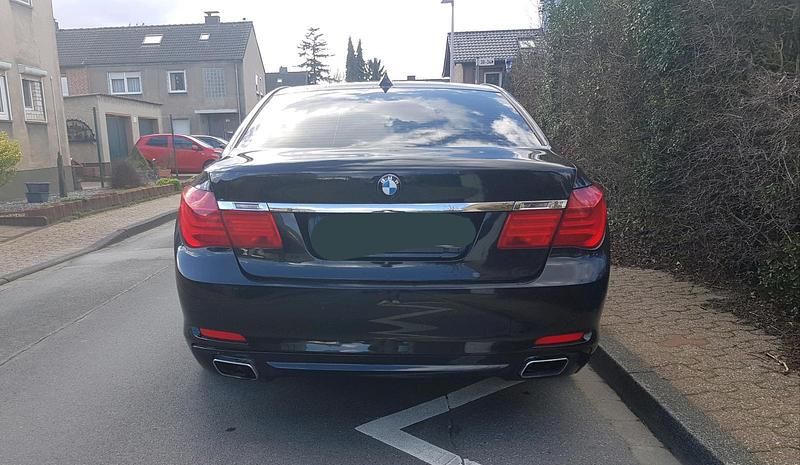 Gebraucht BMW 730 224 PS (164 kW) 2009 Schwarz Limousine