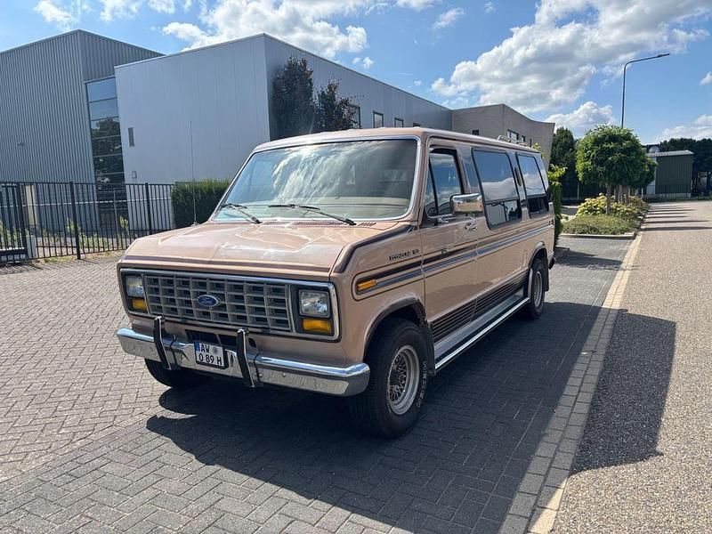 Braun Gebraucht 1989 Ford Econoline Van | 17.500 € - Bild 1/4