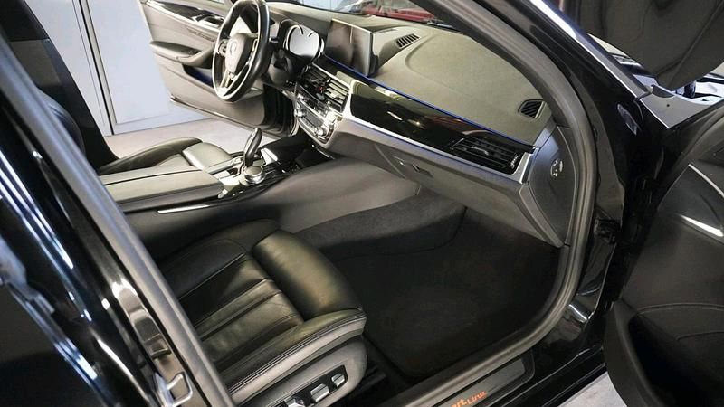 Gebraucht BMW 530 265 PS (194 kW) 2017 Schwarz Kombi