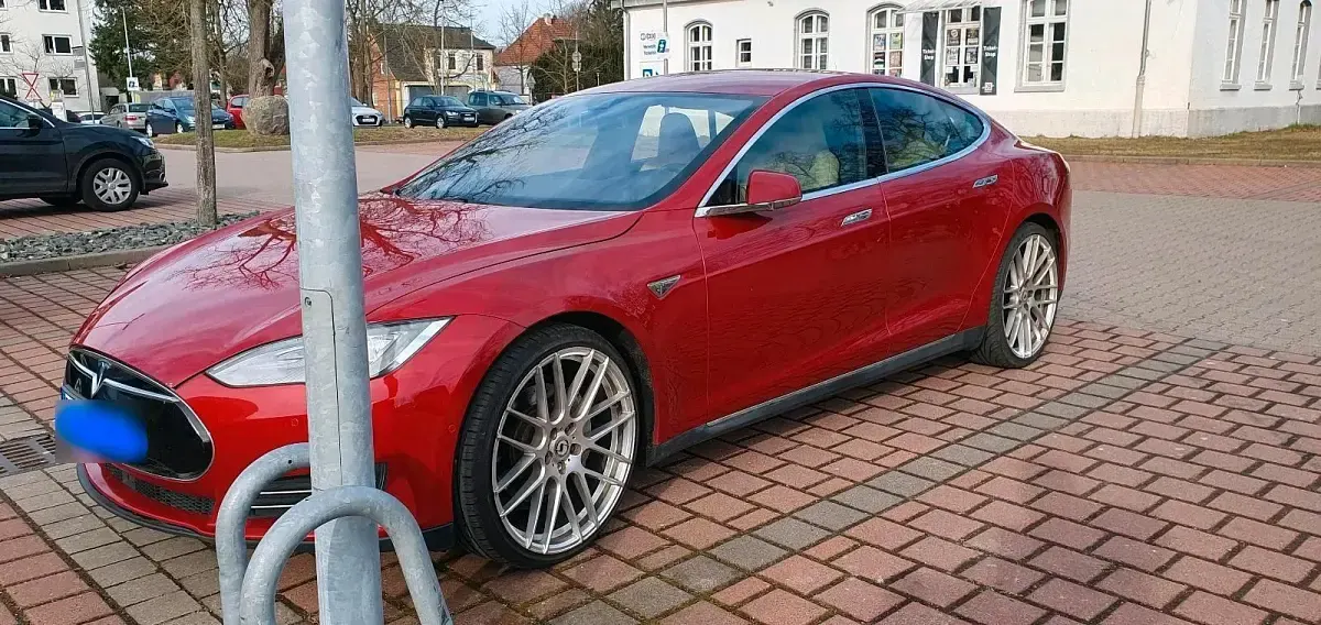 Gebraucht Tesla Model S 319 kW (435 PS) 2015 Kleinwagen