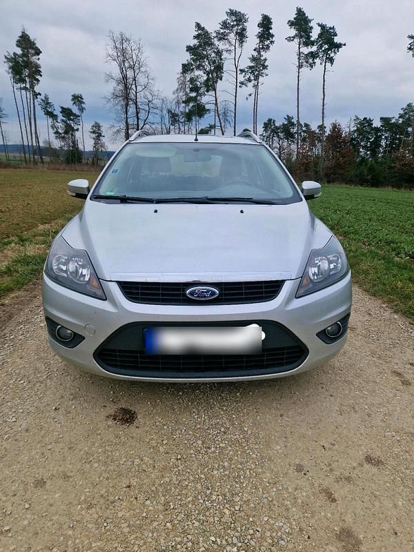 Gebraucht Ford Focus 100 PS (73 kW) 2009 Silber Kombi