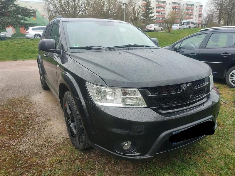 Schwarz Gebraucht 2011 Fiat Freemont SUV | 4.900 € (Guter Preis) - Bild 1/4